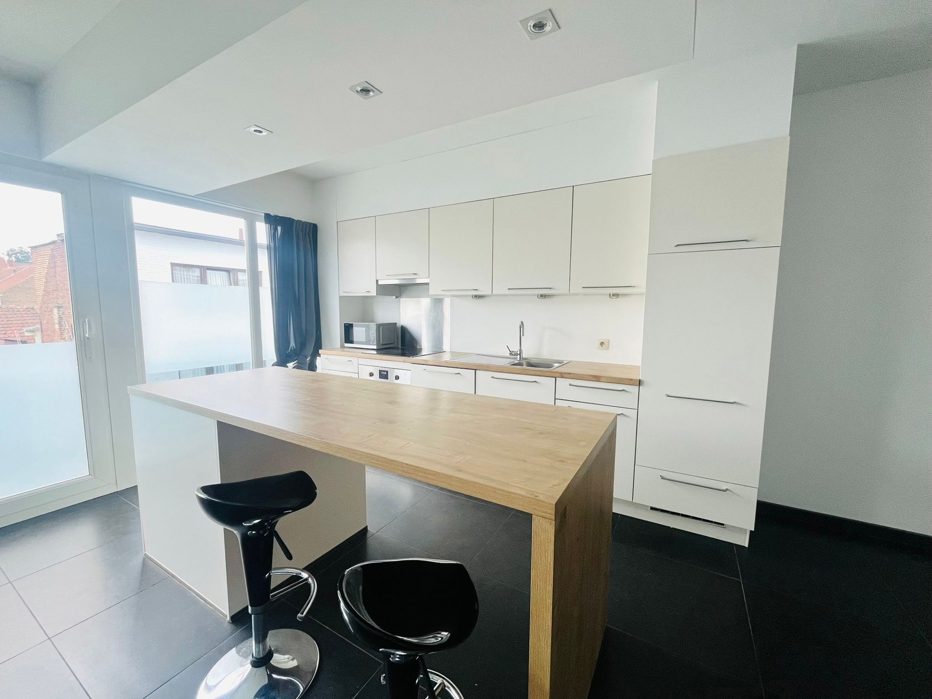 APPARTEMENT OP WANDELAFSTAND VAN HET CENTRUM. foto 5