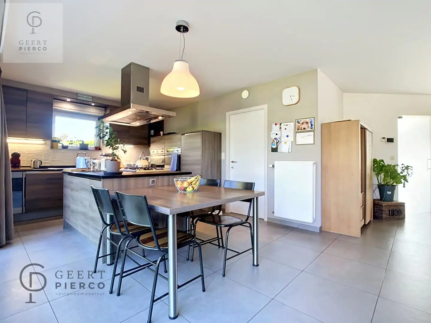 Knappe Villa in residentiële woonwijk foto 9