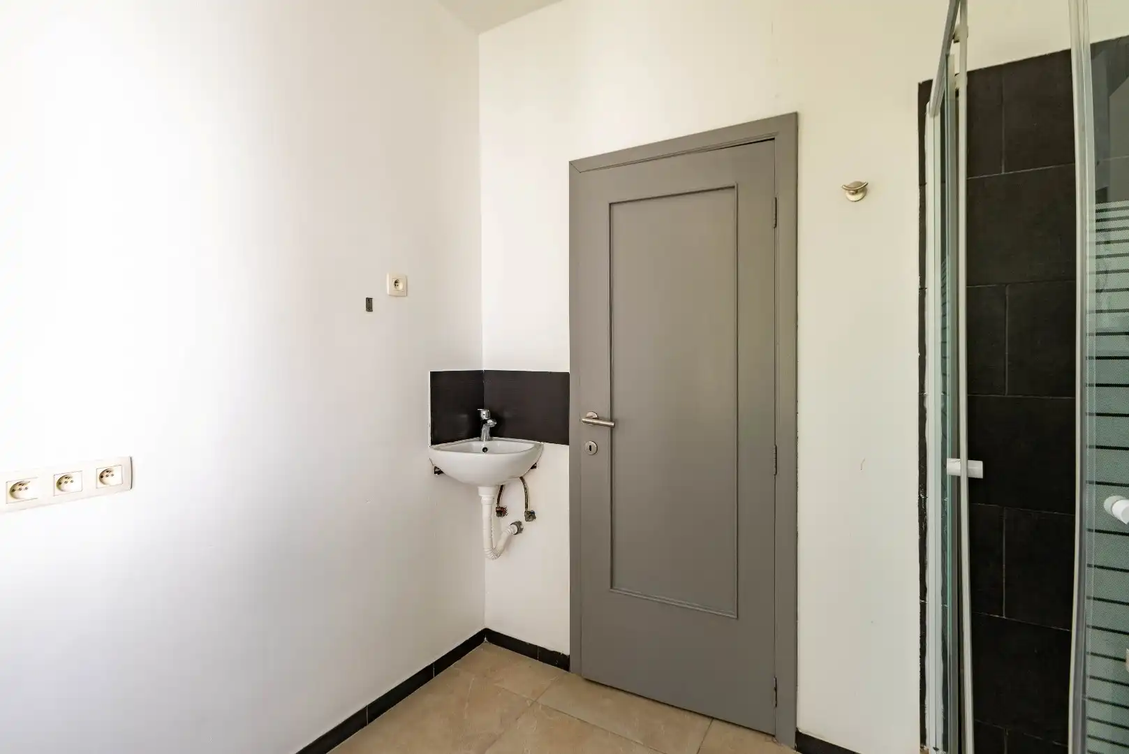 Charmante studio op het Zuid aan het Marnixplein foto 6