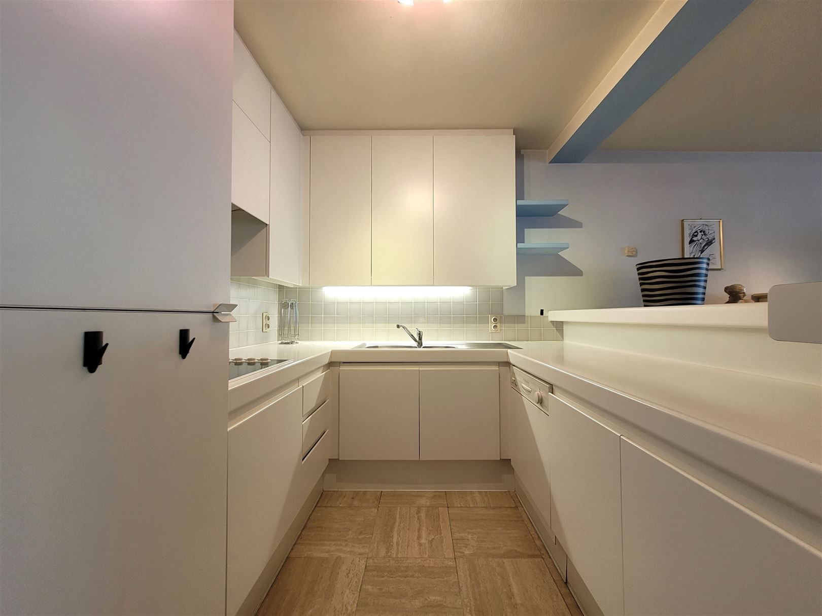 Gemeubeld 3-slaapkamerappartement met spectaculair zeezicht foto 12