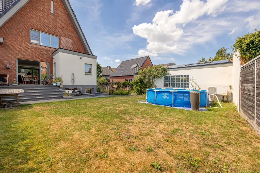 Duurzame HOB met grote tuin  foto 7