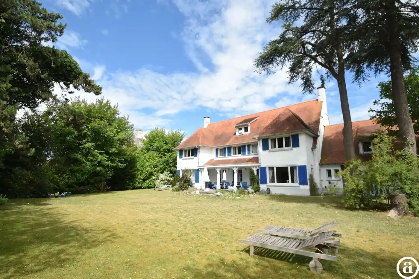 Unieke villa met karakter en potentieel op toplocatie in het hart van het Zoute. foto 5