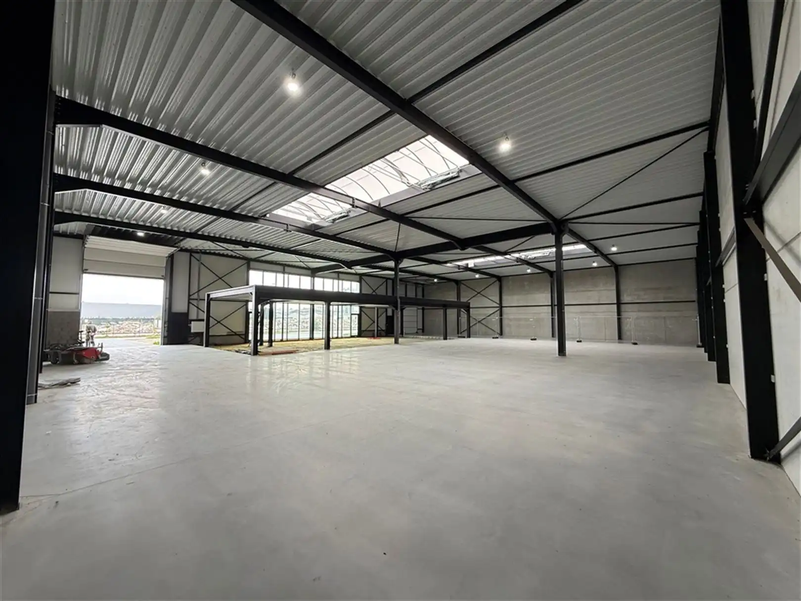 Te Huur 2 nieuwbouw KMO units te Houthalen-Oost foto 3