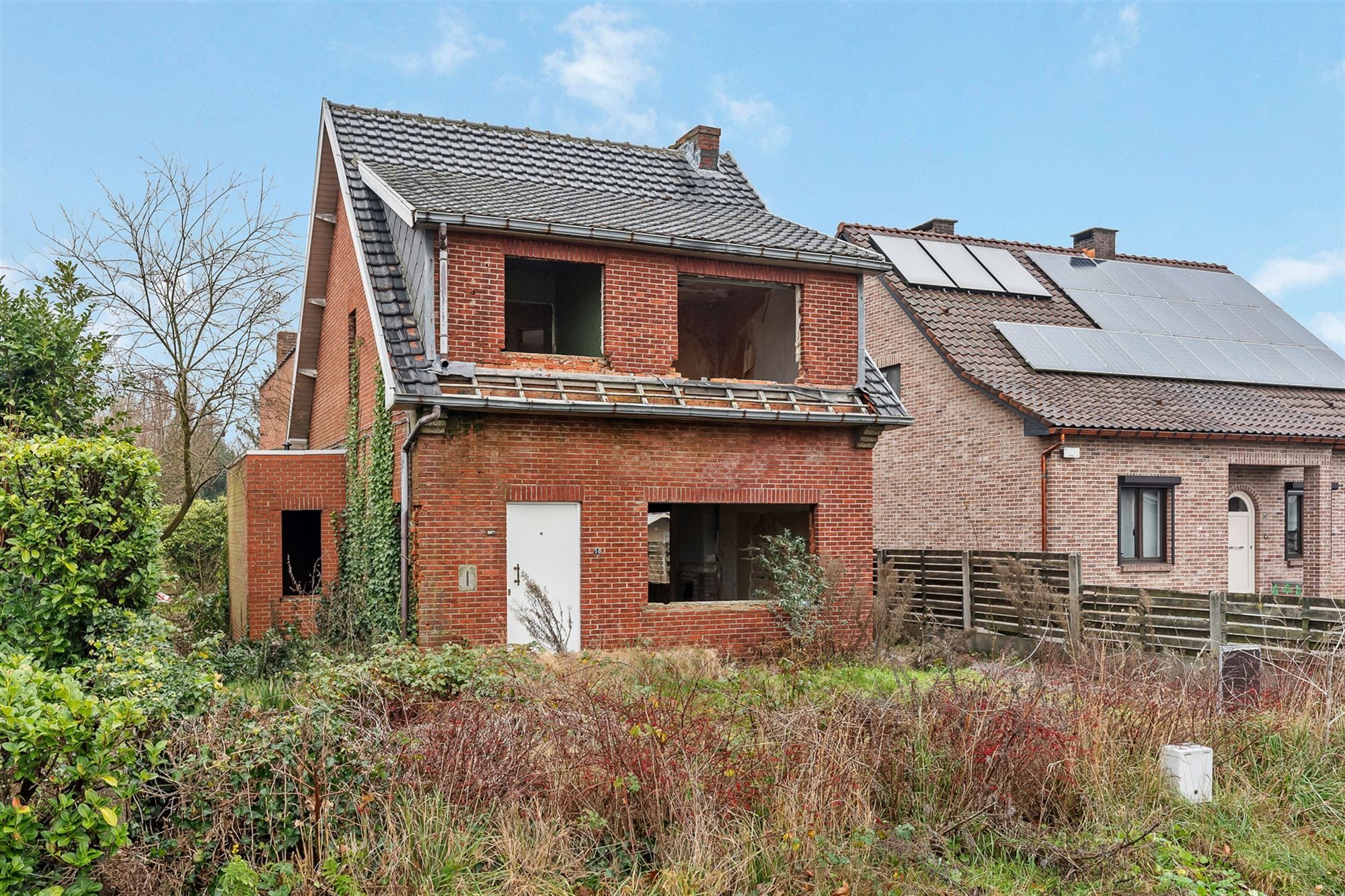 Hoofdfoto van de publicatie: RENOVATIEPROJECT VOOR OPEN BEBOUWING OP RUIM PERCEEL VAN 11A31CA TE ZOLDER