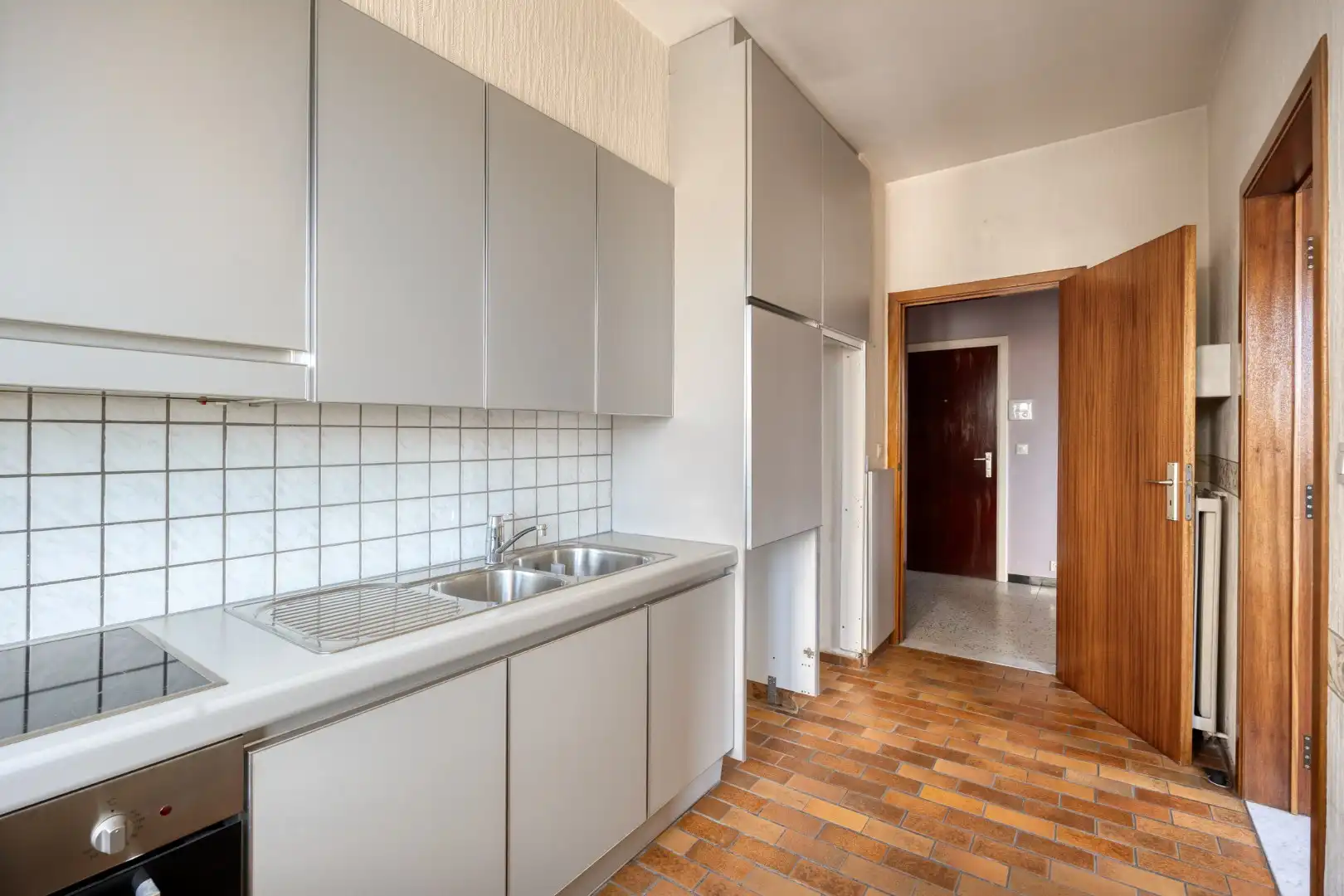 Ruim appartement met zonnig terras, stadscentrum Tongeren - centrale ligging en open uitzicht foto 9