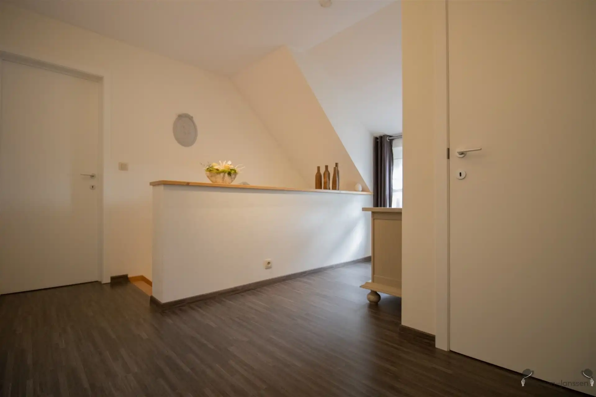 Ruime energiezuinige en instapklare woning met 3 à 4 slaapkamers. foto 12