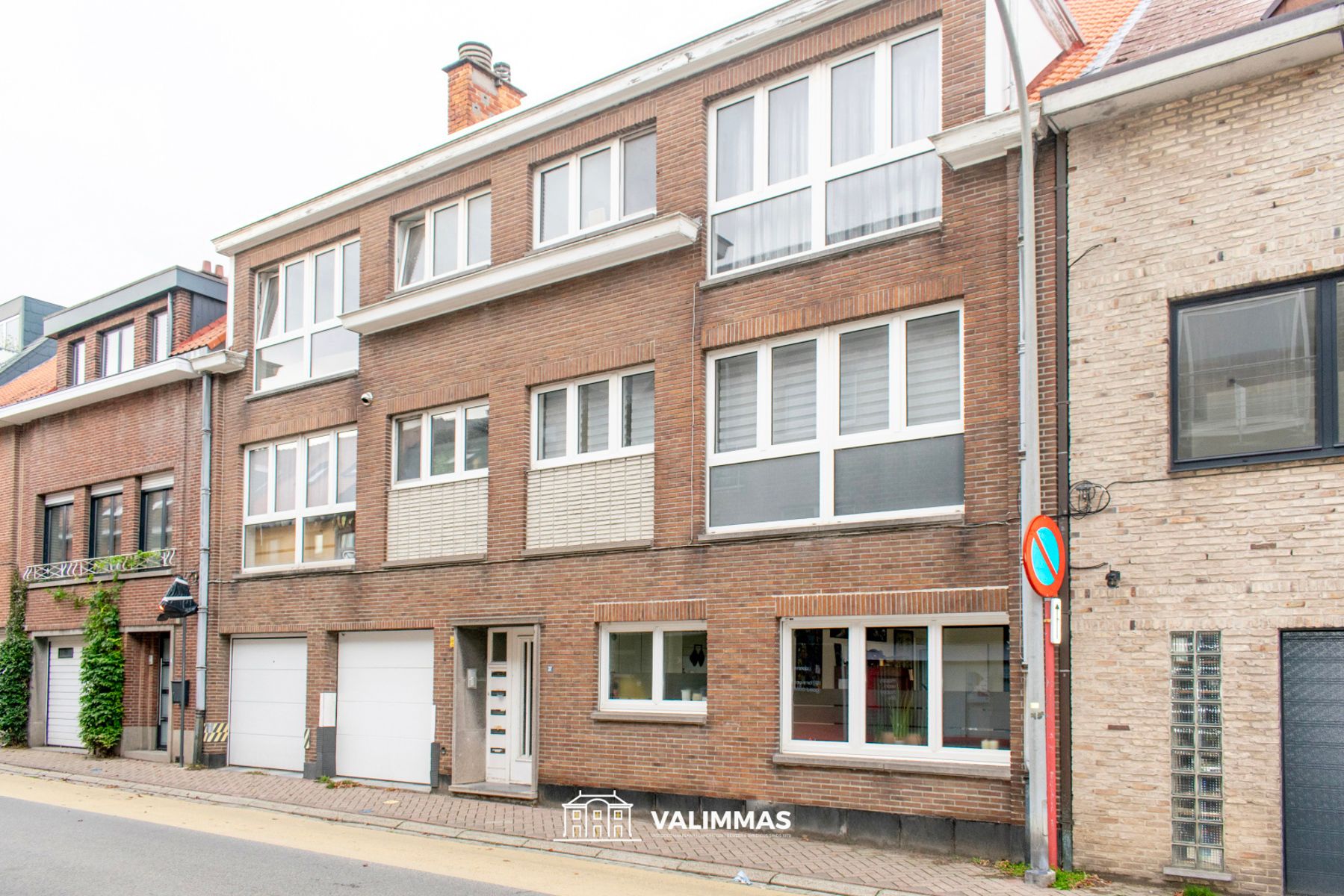 Welgelegen gelijkvloersappartement met groot terras en tuin foto {{pictureIndex}}