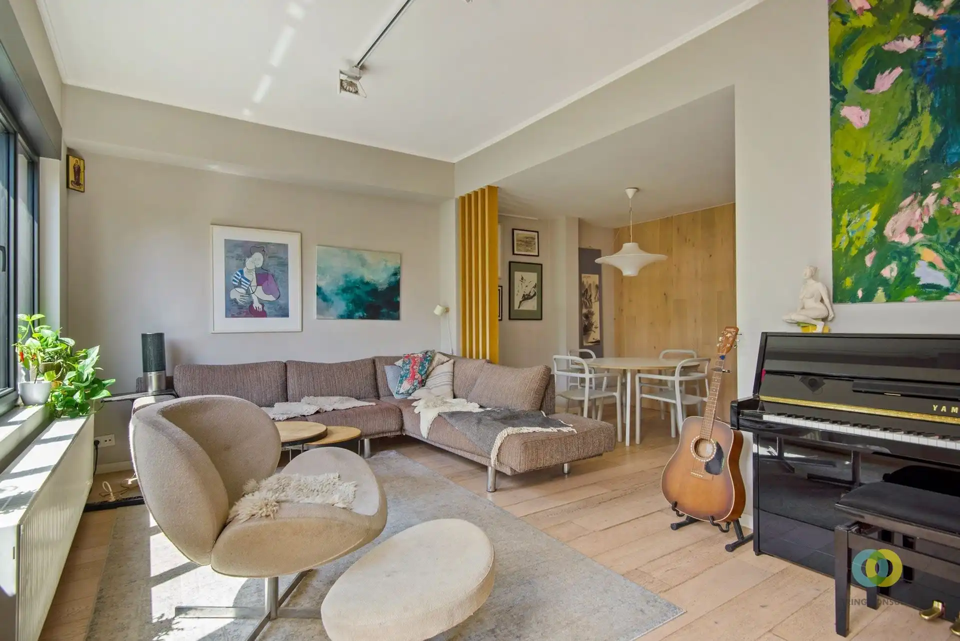 Instapklare gerenoveerde woning met 4 slaapkamers en tuin foto 8