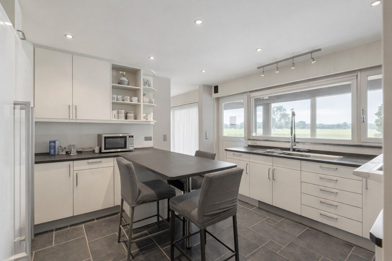 Villa met 5 slaapkamers en schitterend open zicht foto 4