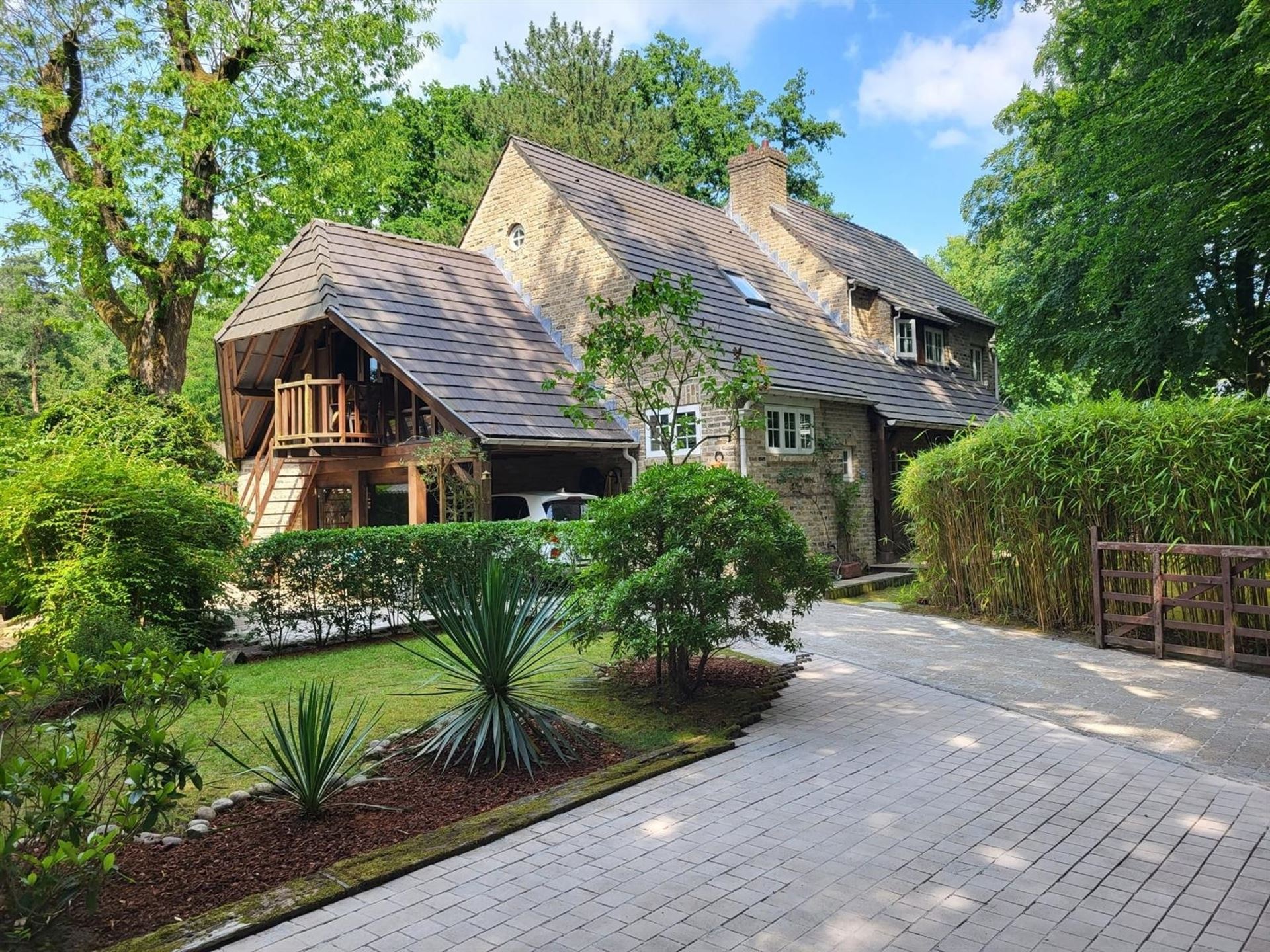 PRACHTIGE VILLA IN HET MOURIAUBOS foto {{pictureIndex}}