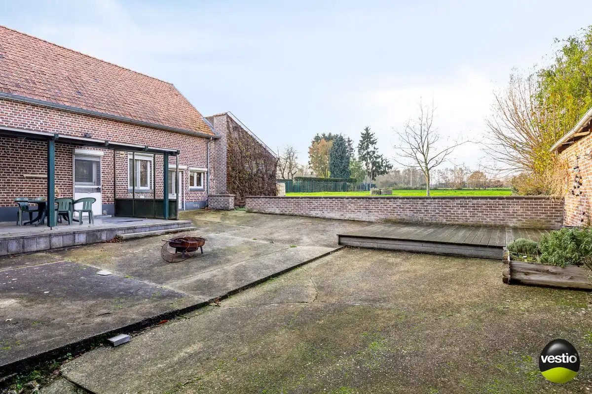 HOEVEWONING OP 26A85CA IN STADSRAND BILZEN. foto 24