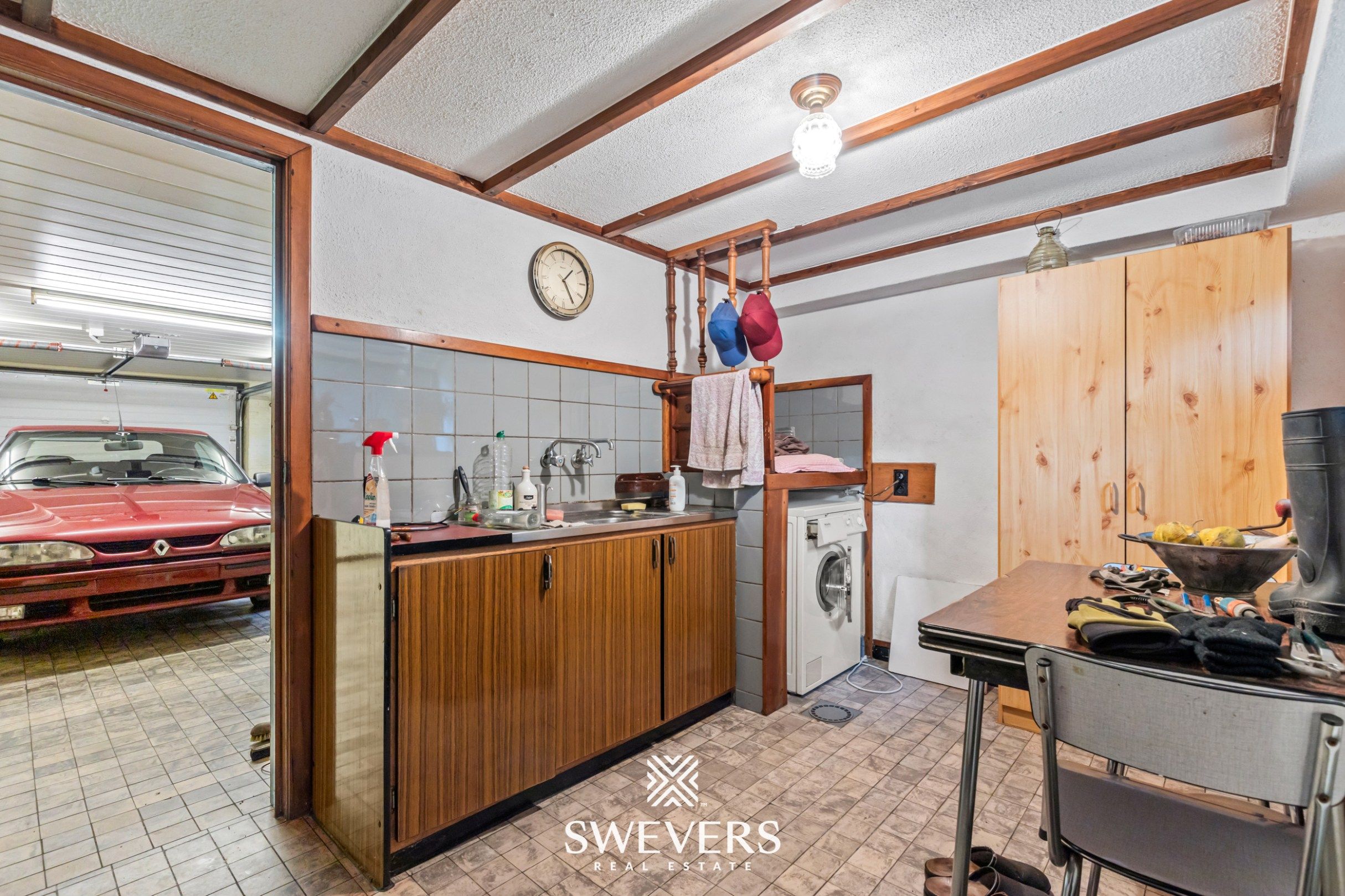 Ruime, te renoveren woning op 7a60 in centrum-Zonhoven foto 23