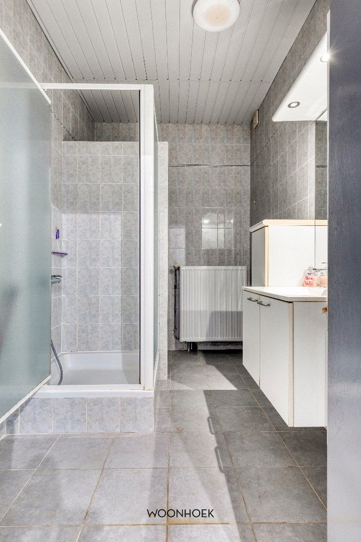 Centraal gelegen woning met 2 slpk en 2 badkamers te Zele! foto 7