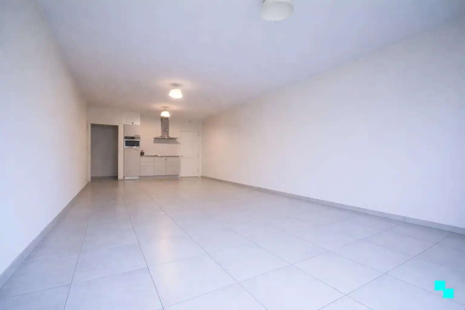 Recent, gelijkvloers appartement met garage te Westrozebeke foto 4