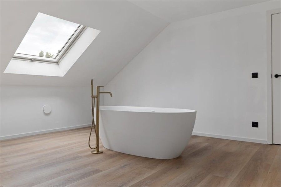 EXCLUSIEF WONEN IN EEN GERESTAUREERDE VIERKANTSHOEVE foto 41