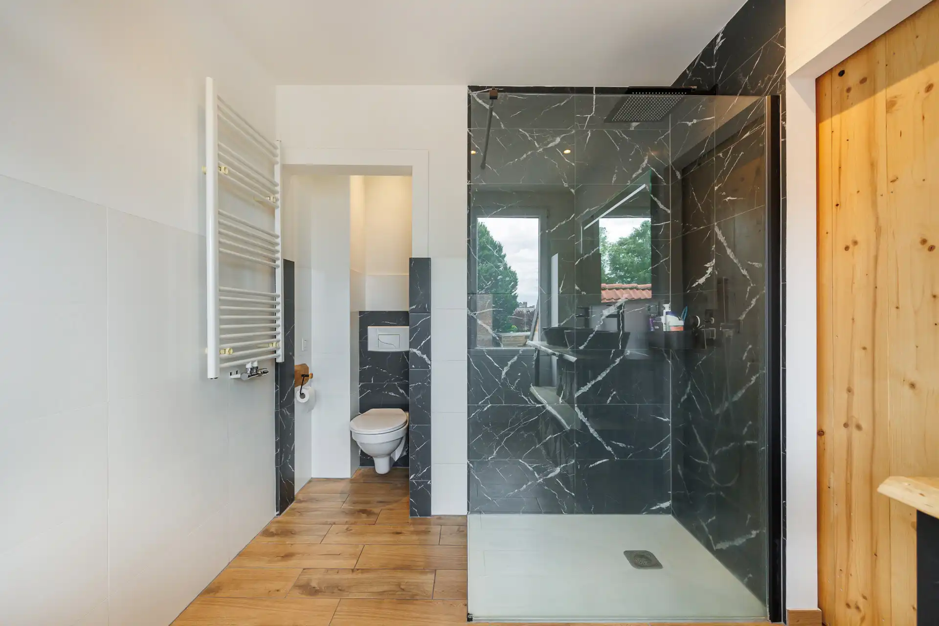 Instapklare gezinswoning met 3 slaapkamers en tuin! foto 13