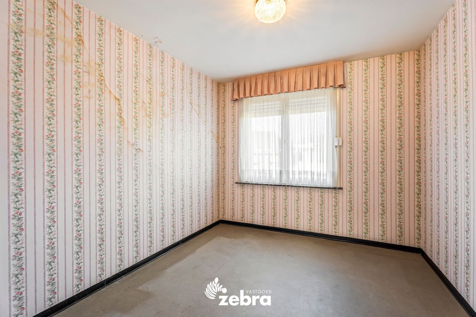 Te renoveren HOB in het centrum van Izegem! foto 13