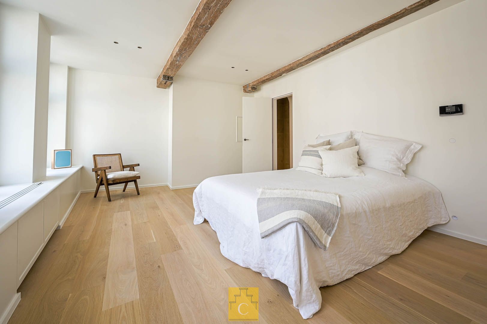 pas gerenoveerd diephuis op iconisch stadsplein, een meesterwerk van historiek en hedendaagse luxe foto 28