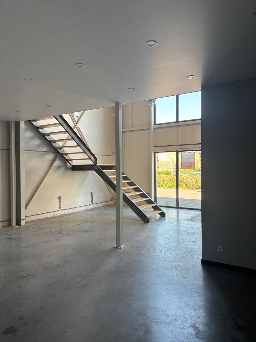 Bedrijfspand van ca 300m² foto 15