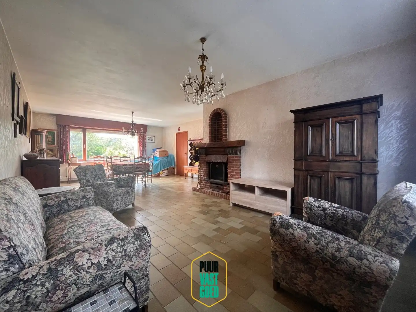 Bijzonder ruim halfopen huis op 5 are grond met toffe zonnige tuin + garage  foto 7