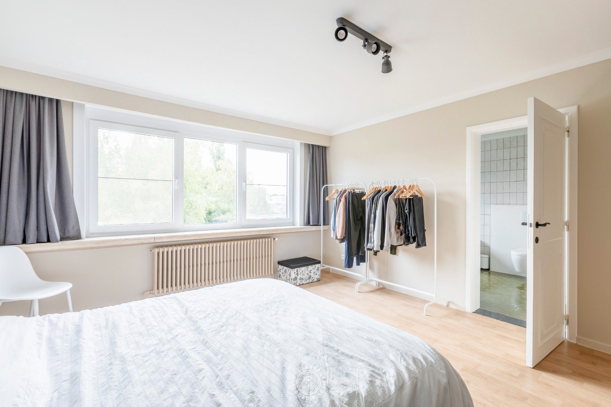 Ruime gezinswoning met karakter, garage en zonnige tuin foto 11
