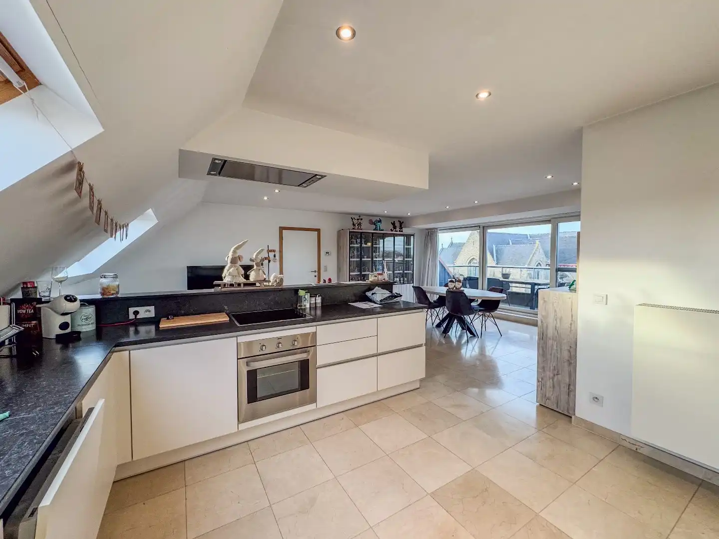 Lichtrijk appartement met 2 slaapkamers, terras en ruime garage. foto 10