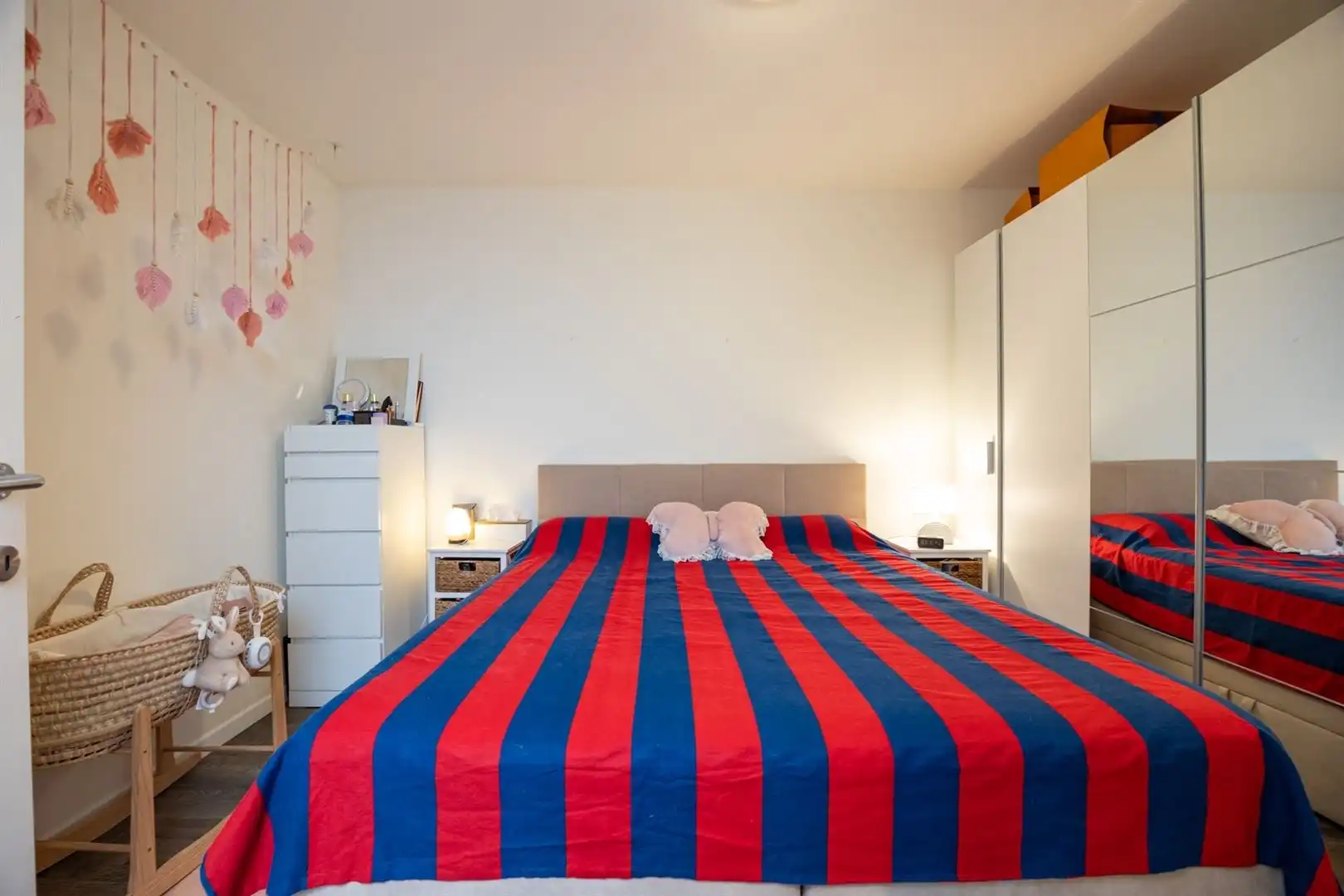 Gelijkvloers appartement met terras en parking op rustige locatie foto 15