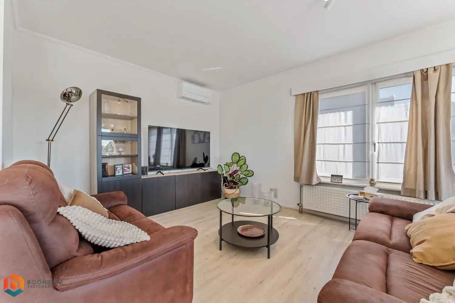 Duplex app. met 3 slpkrs en garage in het centrum foto 3