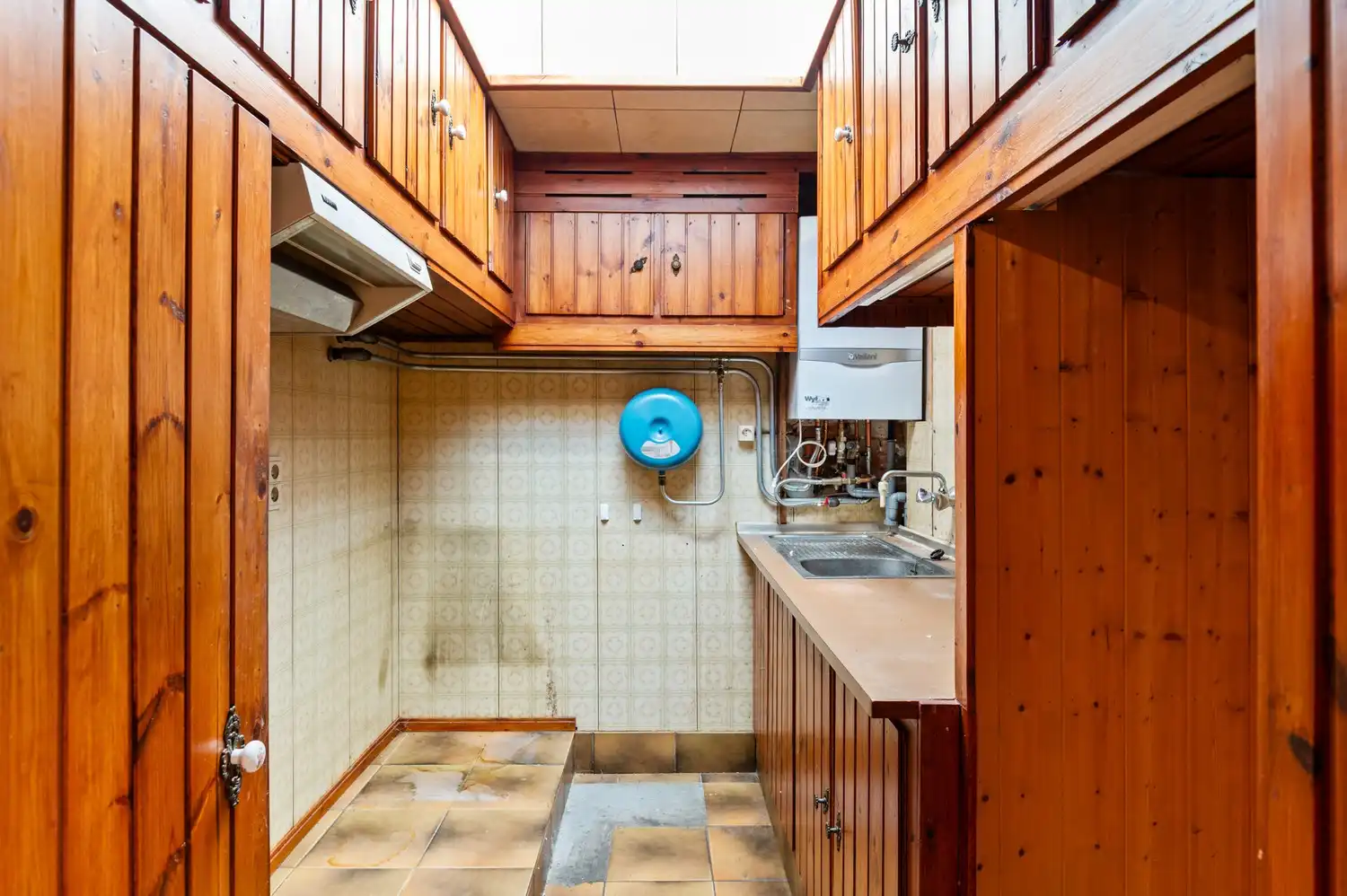 Te renoveren woning met potentieel op toplocatie in Brasschaat foto 5