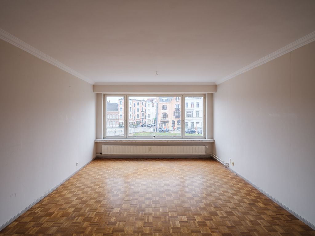 Lichtrijk 1-slaapkamer appartement met zicht op het water foto {{pictureIndex}}