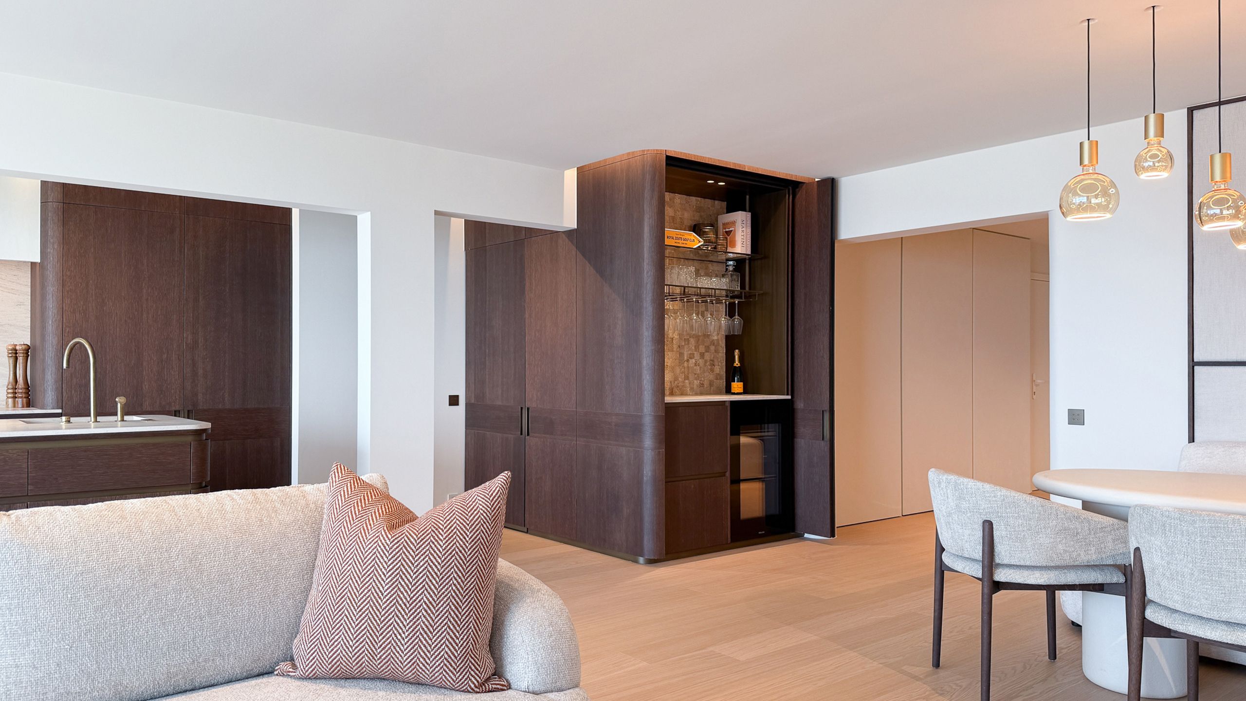 Stijlvol gerenoveerd appartement met zeezicht- ZEEDIJK ZOUTE foto 23