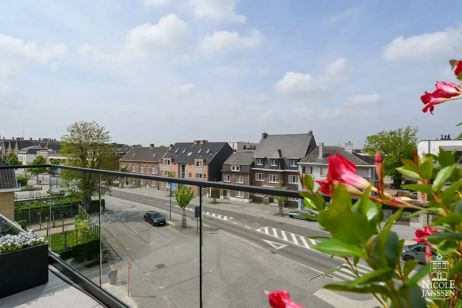 Royaal penthouse met twee slaapkamers, twee terrassen en drie autostandplaatsen foto 16