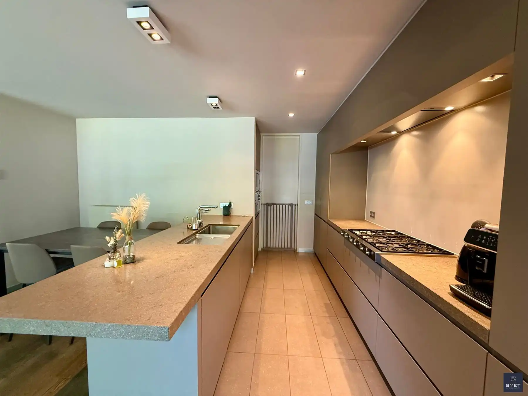 RUSTIG GELEGEN PRACHTIGE WONING  MET TOPAFWERKING  foto 11
