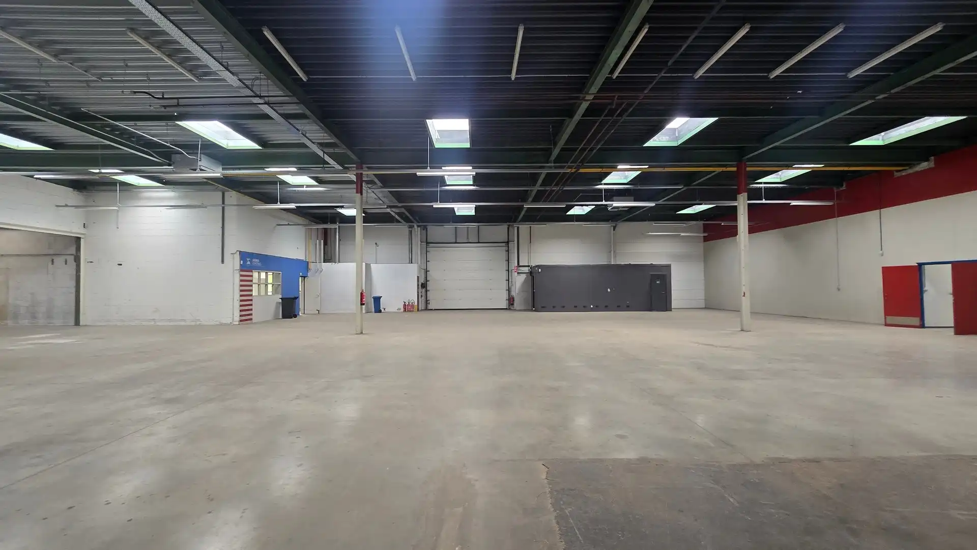 Bedrijfspand met showroom en magazijnen te huur Brusselsesteenweg, Herent foto 17