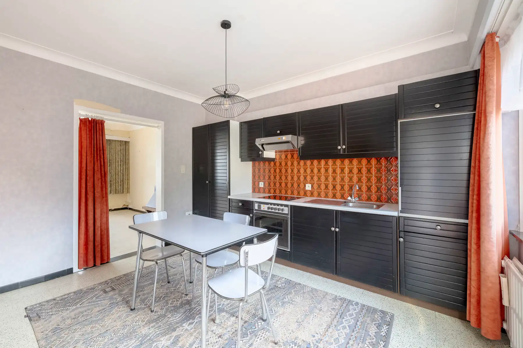 Renovatieproject met 3 slaapkamers, garage en tuin 800 m² foto 18