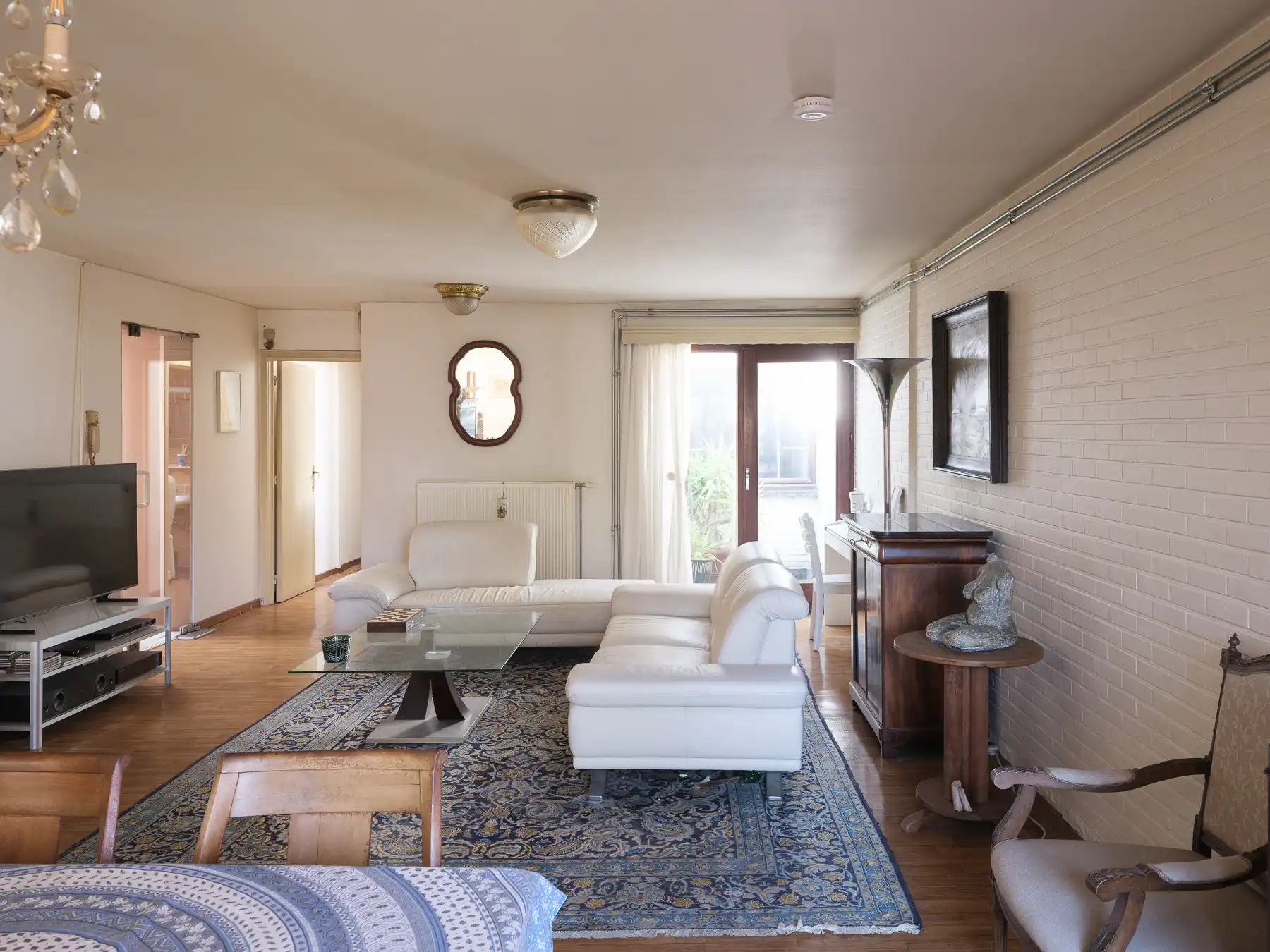 Ruim drie slaapkamer duplex-appartement met potentieel foto 4