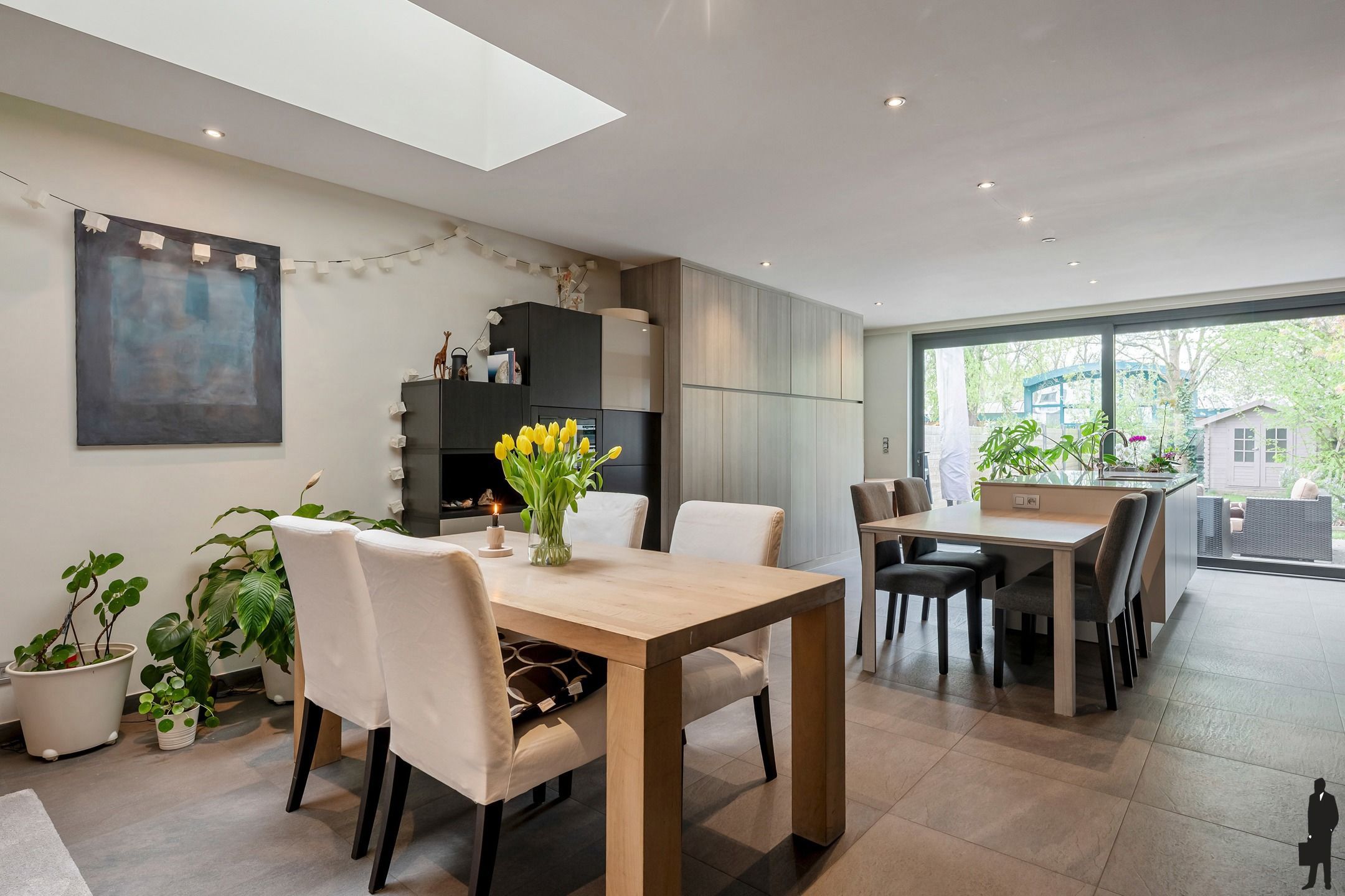 Prachtige woning met tuin op een toplocatie foto 3