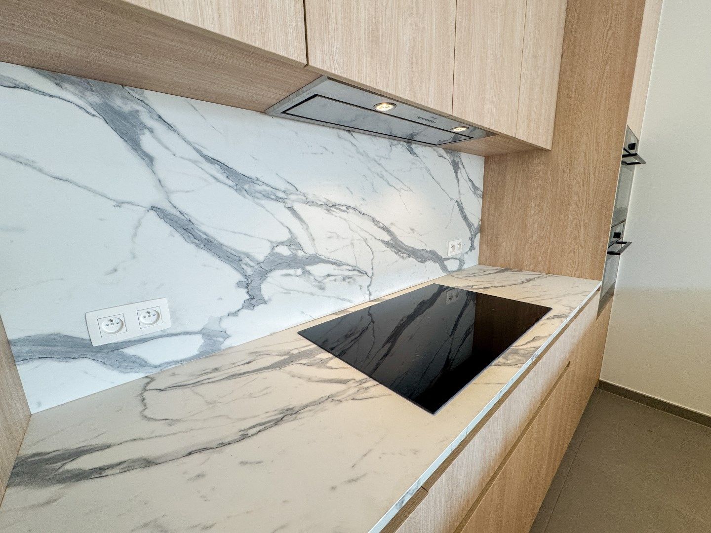 Ruim instapklaar nieuwbouwappartement (167 m²) met 3 slaapkamers en groot terras in centrum Eernegem foto 4
