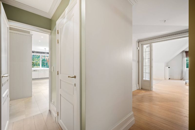 Exclusief luxe appartement van 229 m² in een prachtig parkdomein foto 26