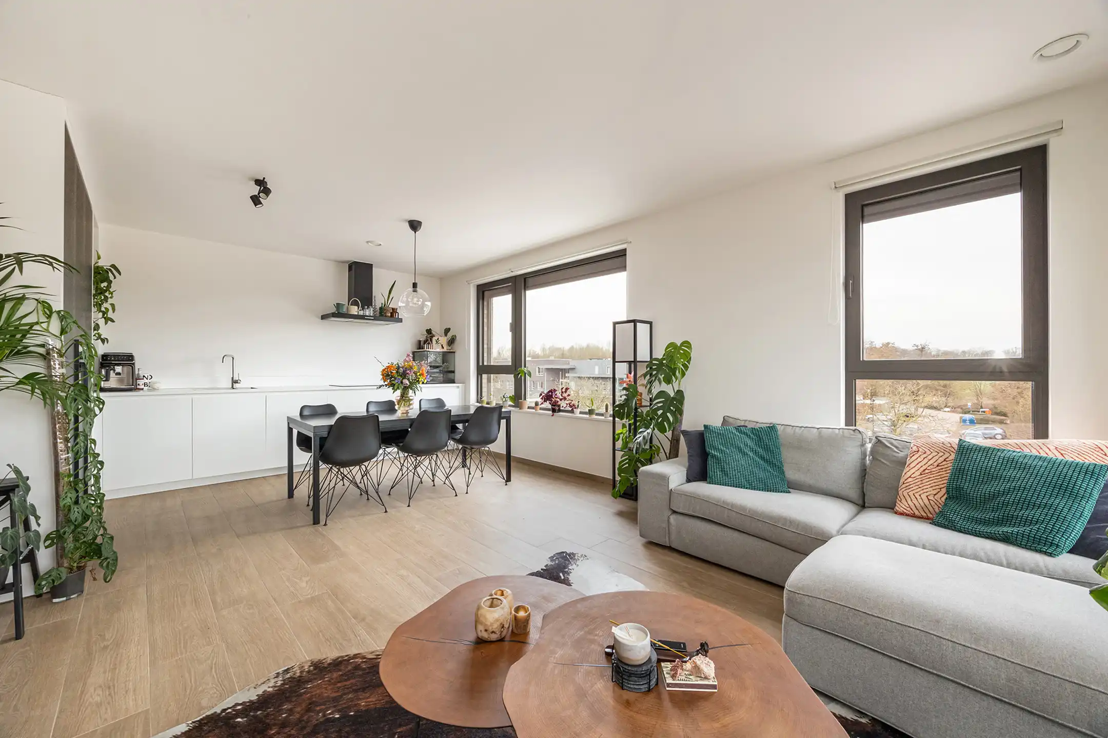 Recent 2-slaapkamerappartement met terras en autostaanplaats foto 5