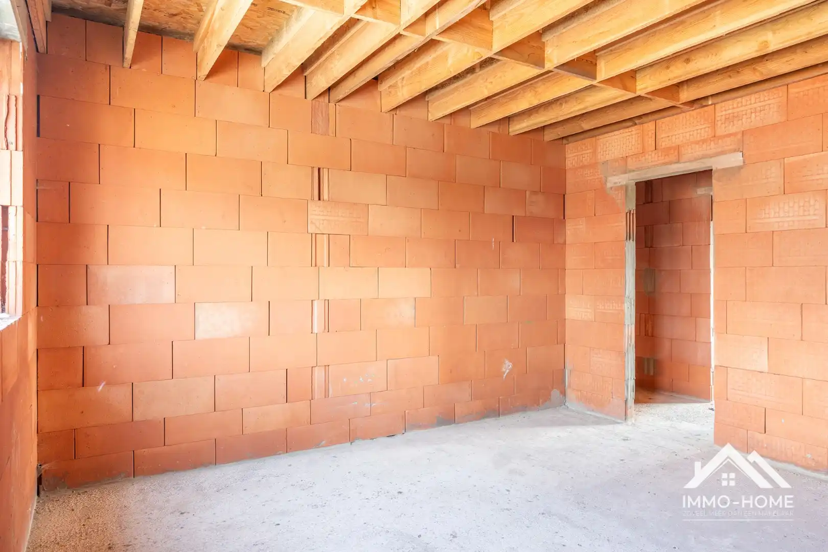 HOB casco woning met héél veel potentieel foto 17