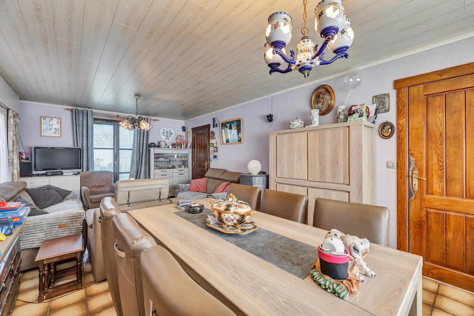 Ruime woning gelegen nabij centrum Geraardsbergen. foto 6