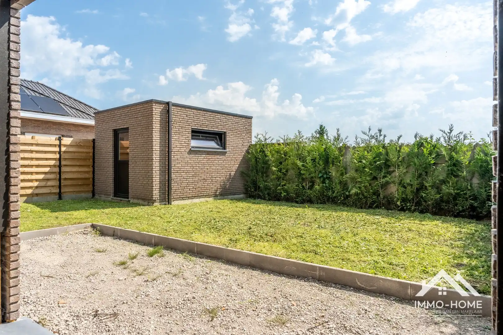 HOB casco woning met héél veel potentieel foto 4