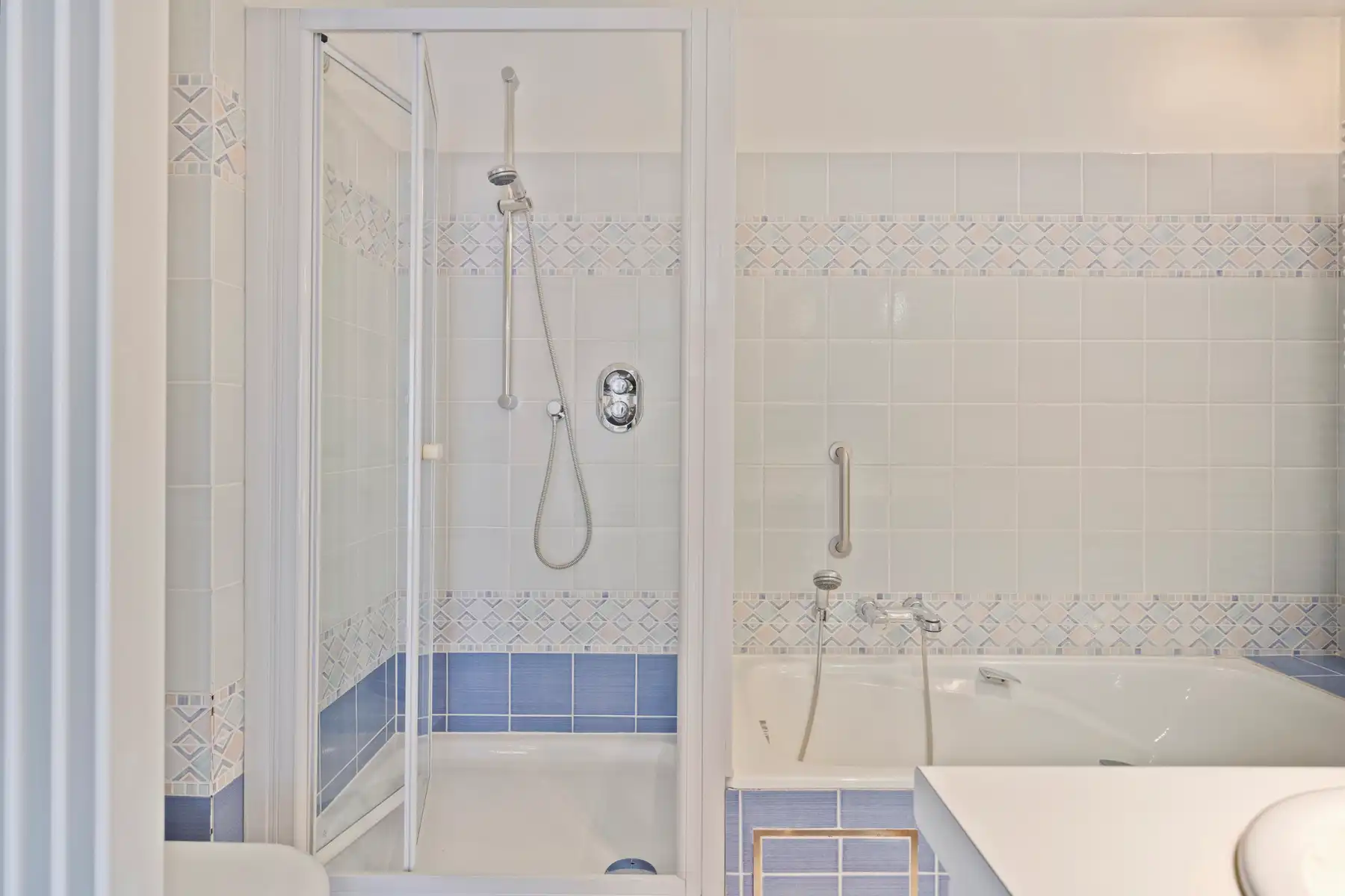 Top appartement in Residentie Langhemeere met dubbele garage!! foto 17