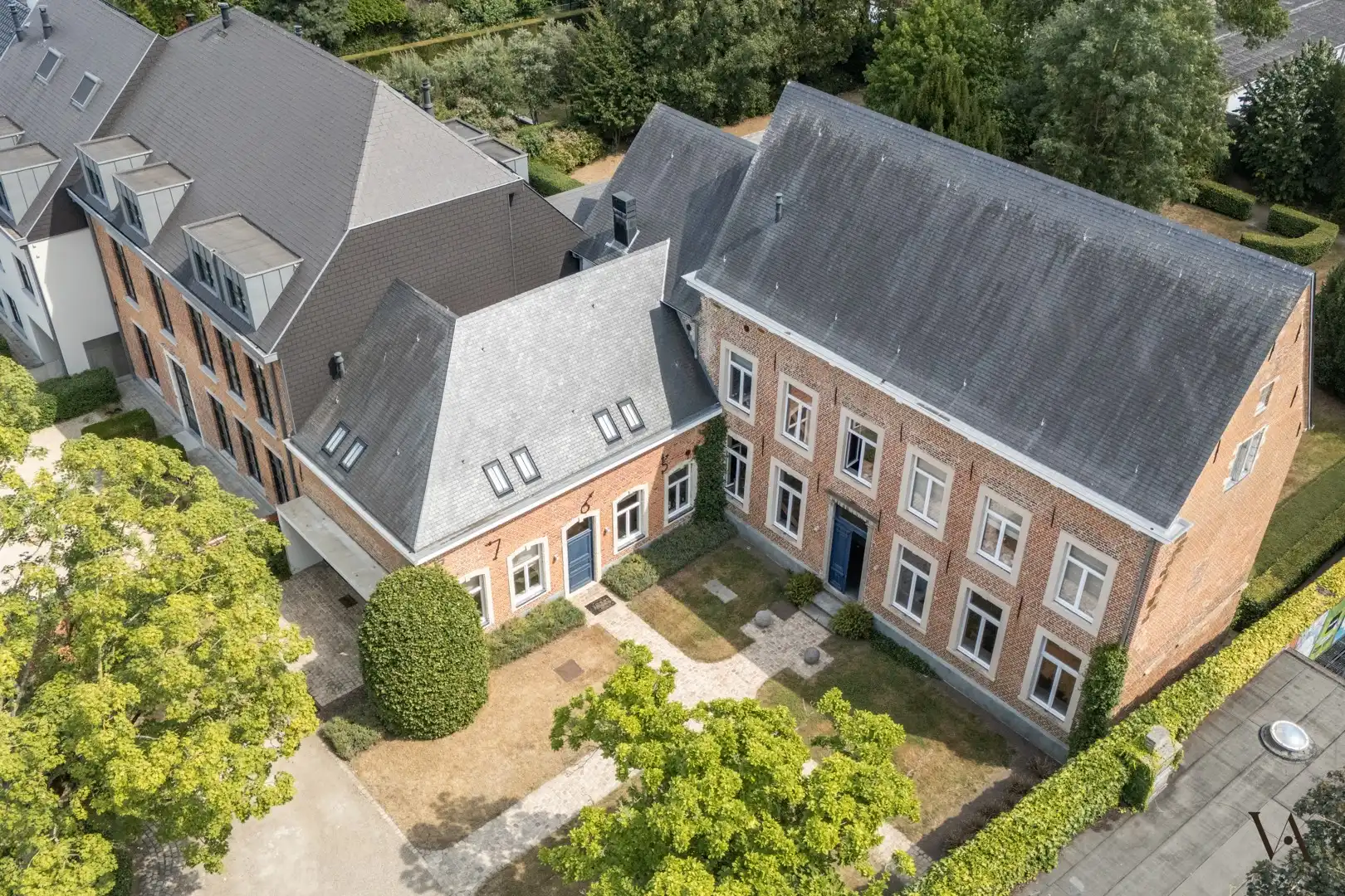 Unieke loft van ca. 160 m² met terras en privétuin in historisch Abdiskwartier foto 11