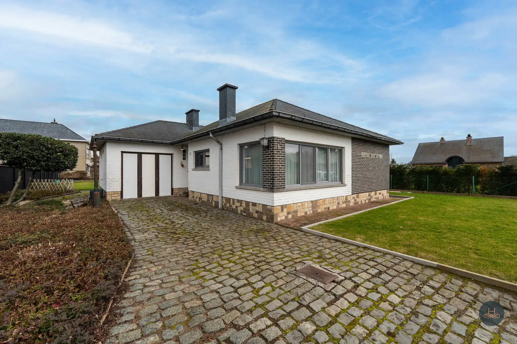 Laagbouw villa vol potentieel foto 2