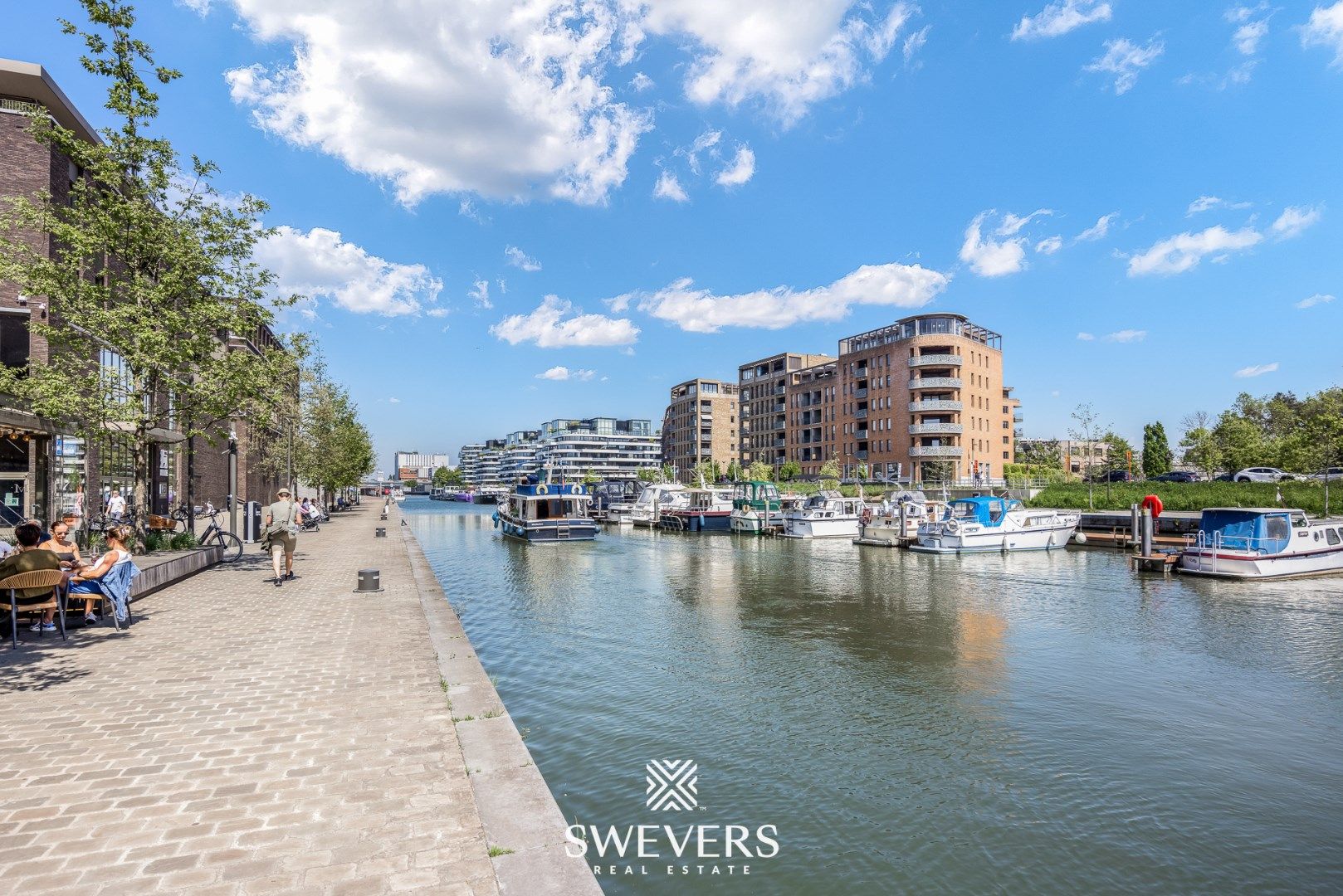Ruim en modern appartement met zicht op de haven in bruisend Quartier Blue foto 31