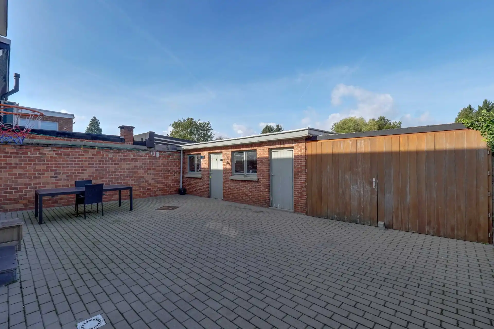 Ruime gezinswoning met drie slaapkamers foto 27