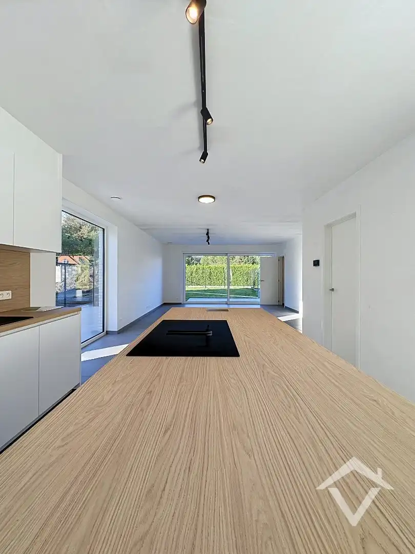 Nieuwbouwwoning met 3 slaapkamers in centrum Koekelare  foto 8
