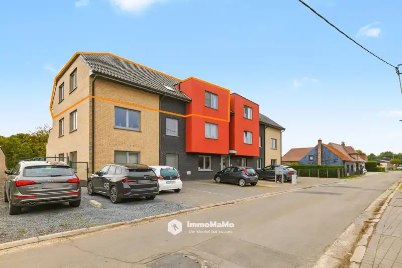RUIM DAKAPPARTEMENT MET 3 GARAGES EN ZALIG DAKTERRAS TE KOOP foto 2